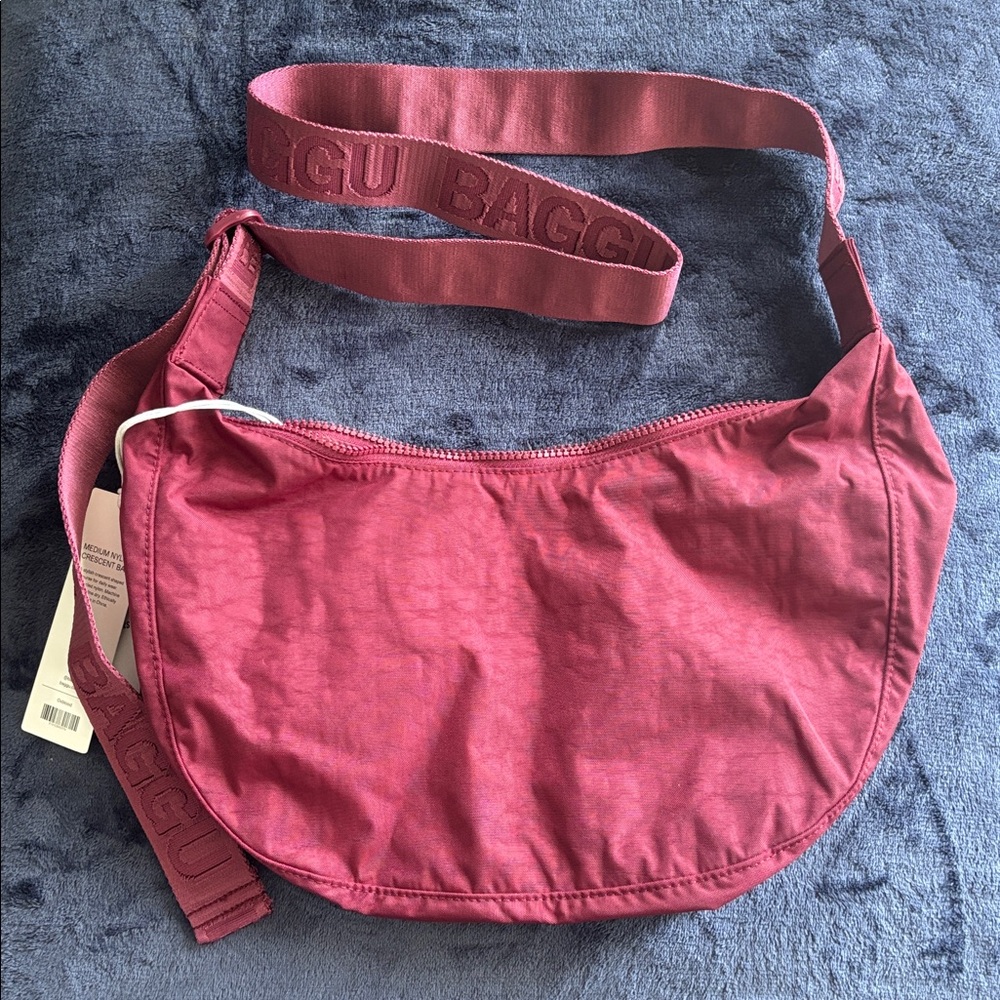 BAGGU UO Exclusive Medium Crescent Bag - Oxblood - Picture 2 of 6
